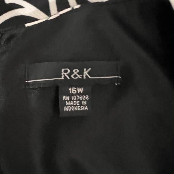 R&K Cap Sleeve Black White Dress Size 16 Stretch Flourish Damask - Picture 3 of 9